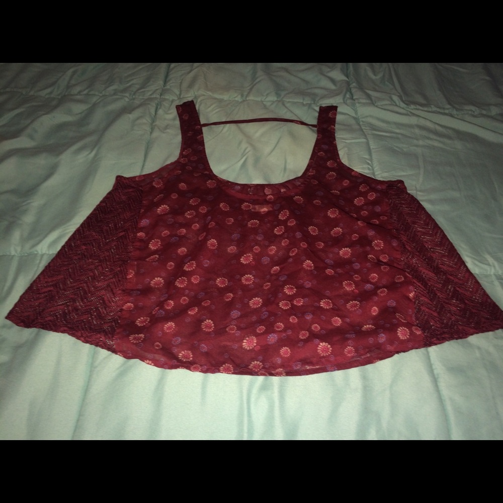 🔴Hollister Crop Top🔴